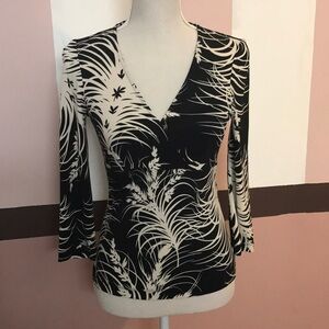 Bcbgmaxazaria v neck top black and taupe size a